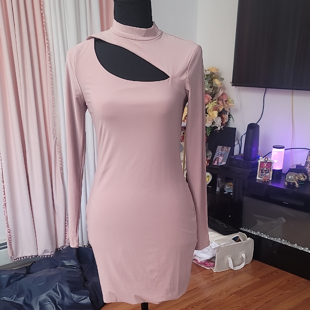 Elegant Pink Cut-Out Dress